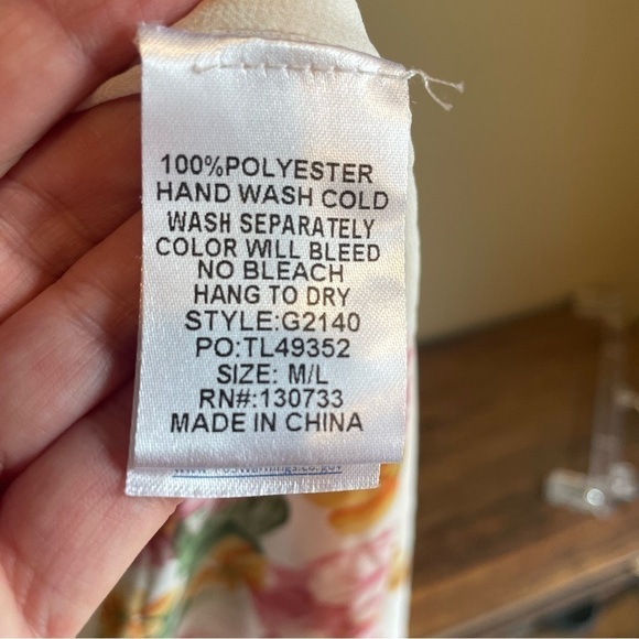 Umgee Red Floral Sheer Kimono M/L - Picture 6 of 7